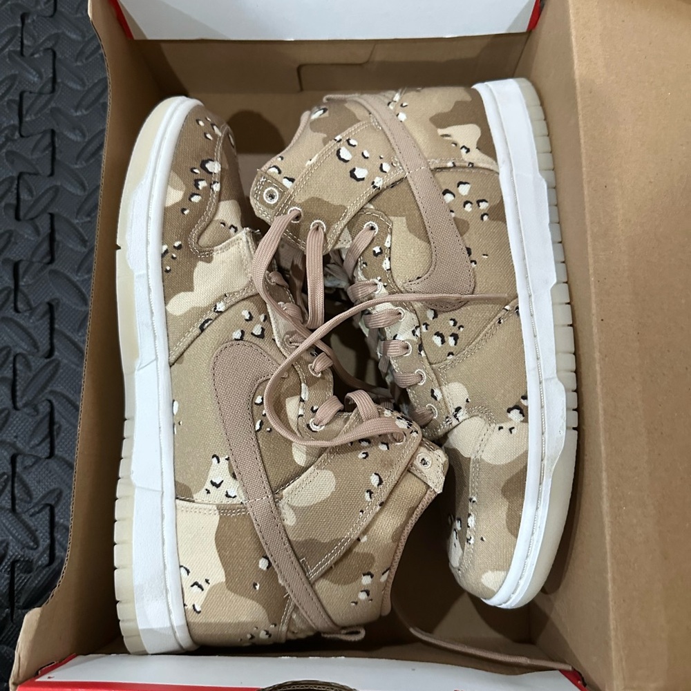 2022 NIKE DUNK HIGH